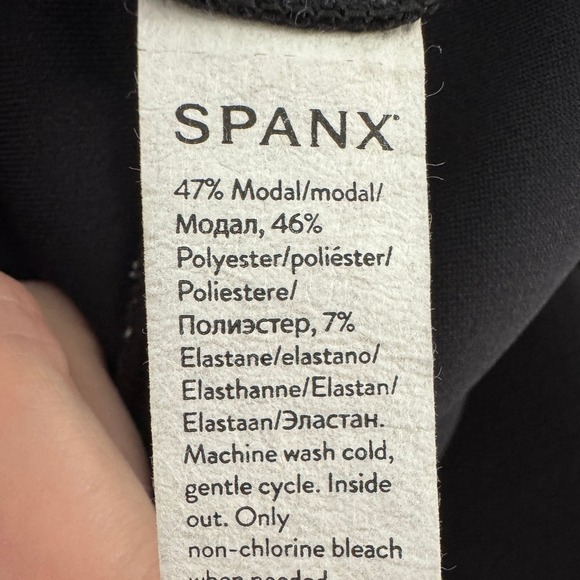 Spanx AirEssentials Tapered Pant Large Black Athleisure Minimalist Lounge Travel - Picture 10 of 10